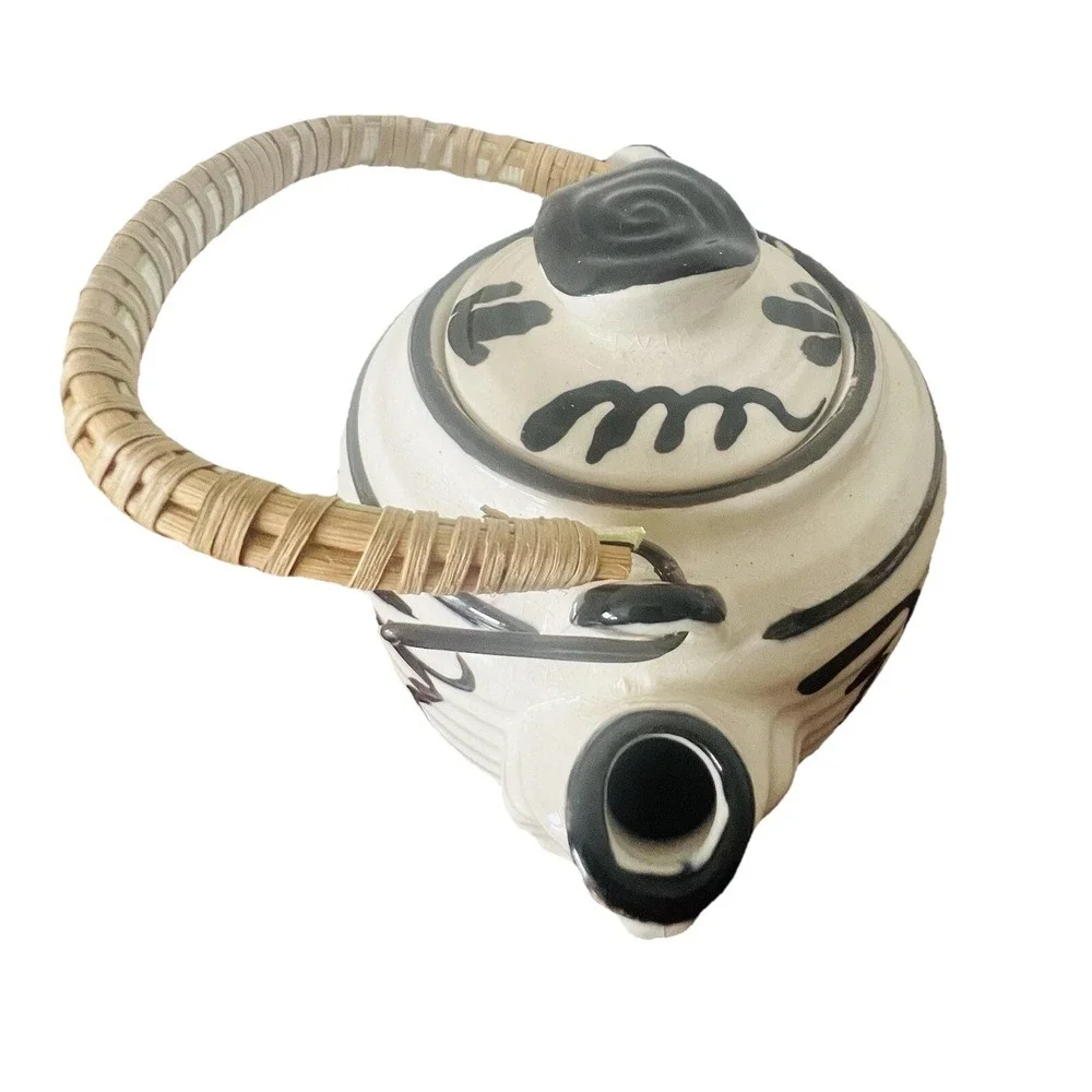 Vintage Hand Painted Fish Ceramic Teapot with Bamboo Handle Cream‎ Black Crackle